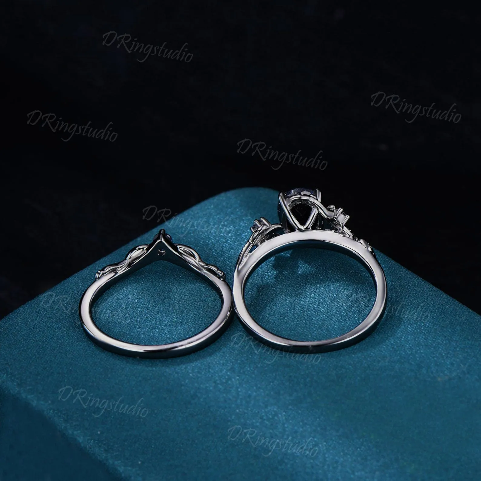 Black Gold Engagement Ring 1.5CT Oval Nature Inspired Starry Sky Galaxy Blue Sandstone Wedding Ring Set Cluster Blue Sapphire Bridal Sets