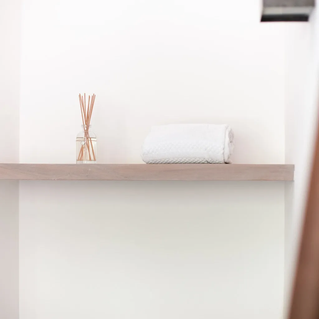 Clean Crisp White - Reed Diffuser